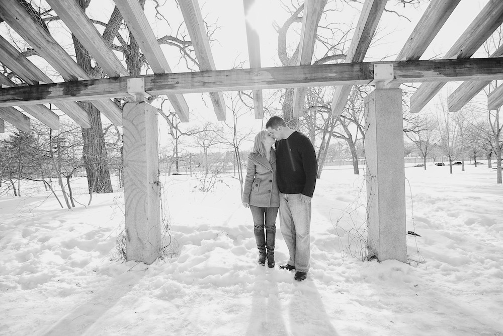 Minnehaha Winter Engagement Photos 1